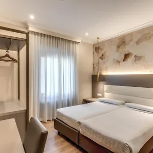 Flower Garden Hotell